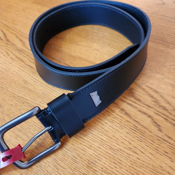 Levi's Other - Levis mens black  Large Leather belt 38 40 inches